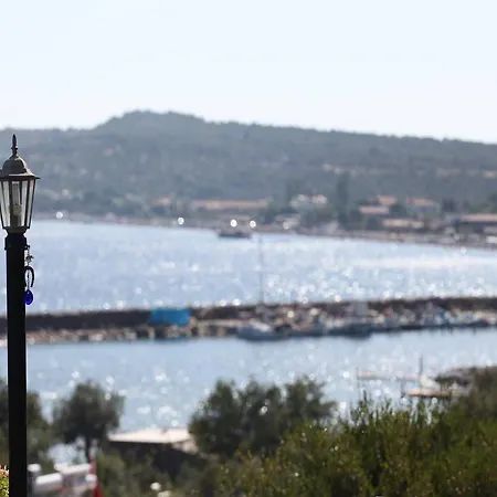 Assos Mitillini Hotel